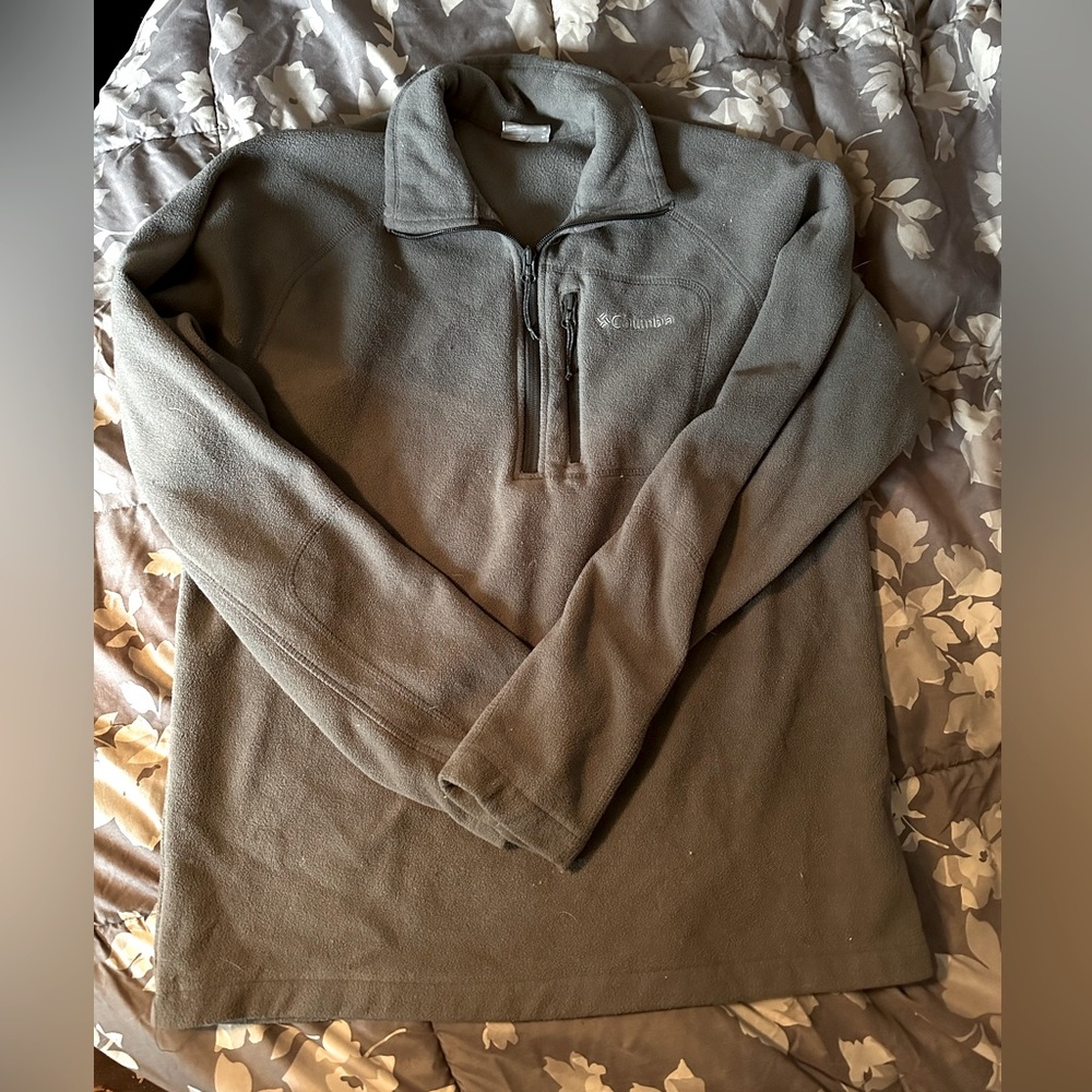 Men’s med Columbia pull over fleece